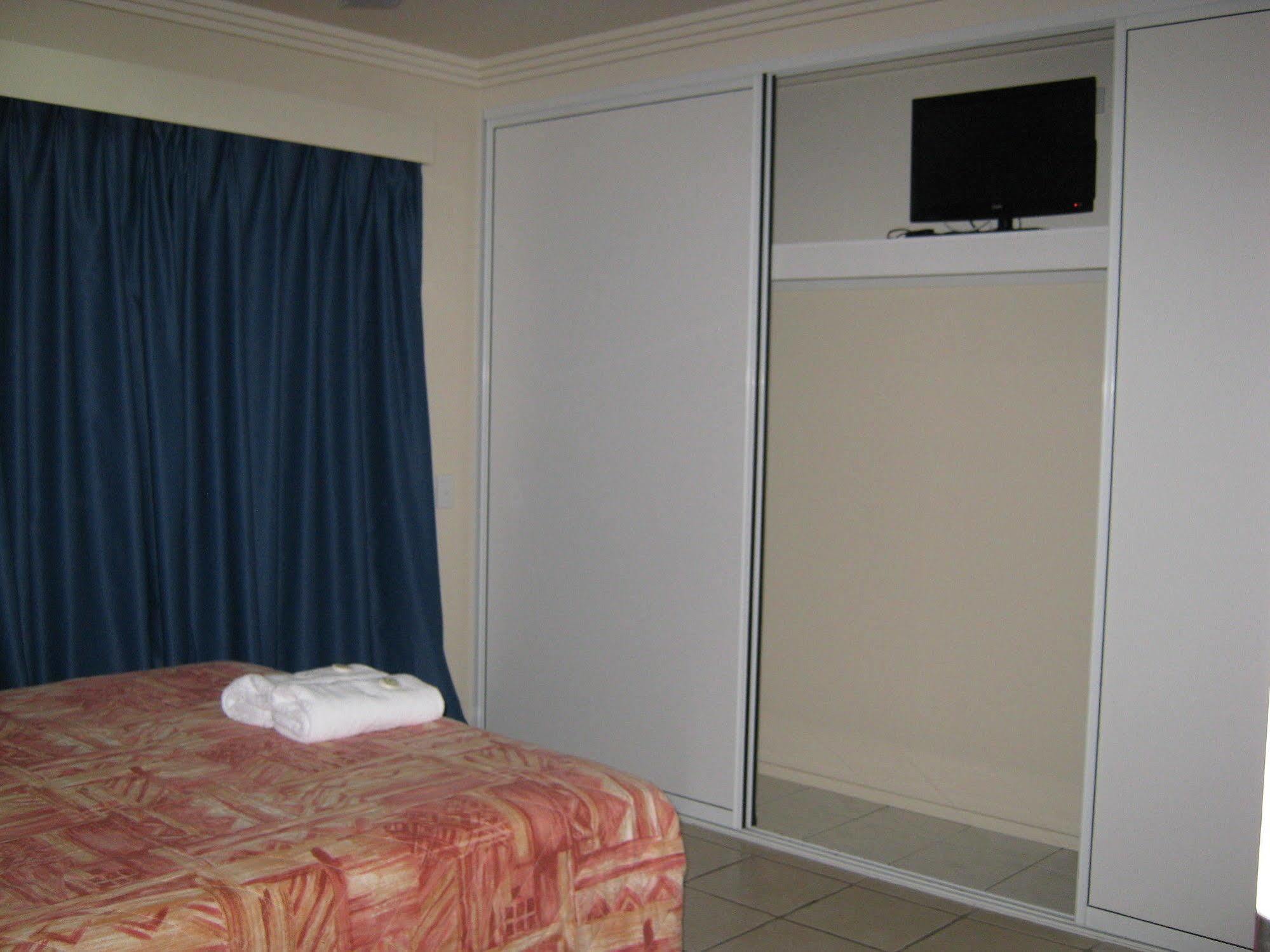 Emu Park Motel Exterior foto